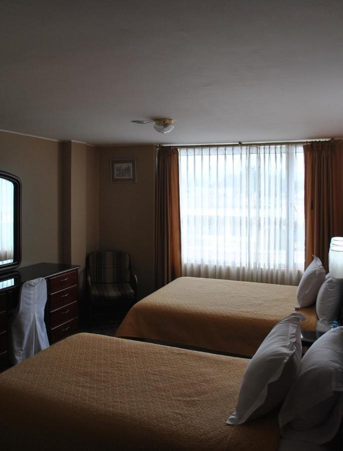 Hotel Makroz Латакунга Экстерьер фото