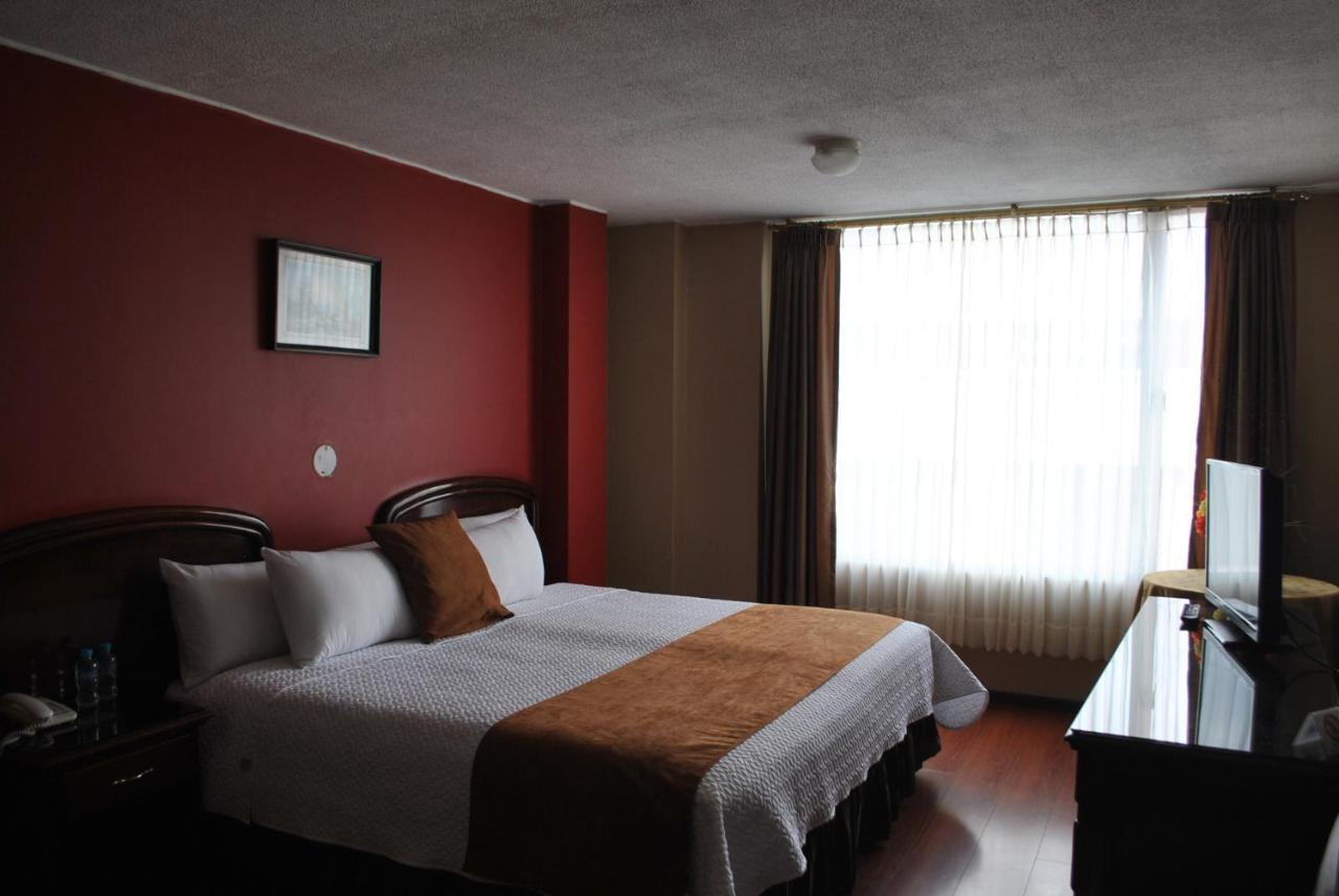 Hotel Makroz Латакунга Экстерьер фото